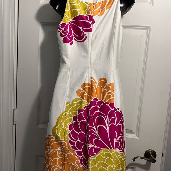 GORGEOUS JONES NEW YORK FLORAL DRESS- SIZE 4 - Picture 4 of 8